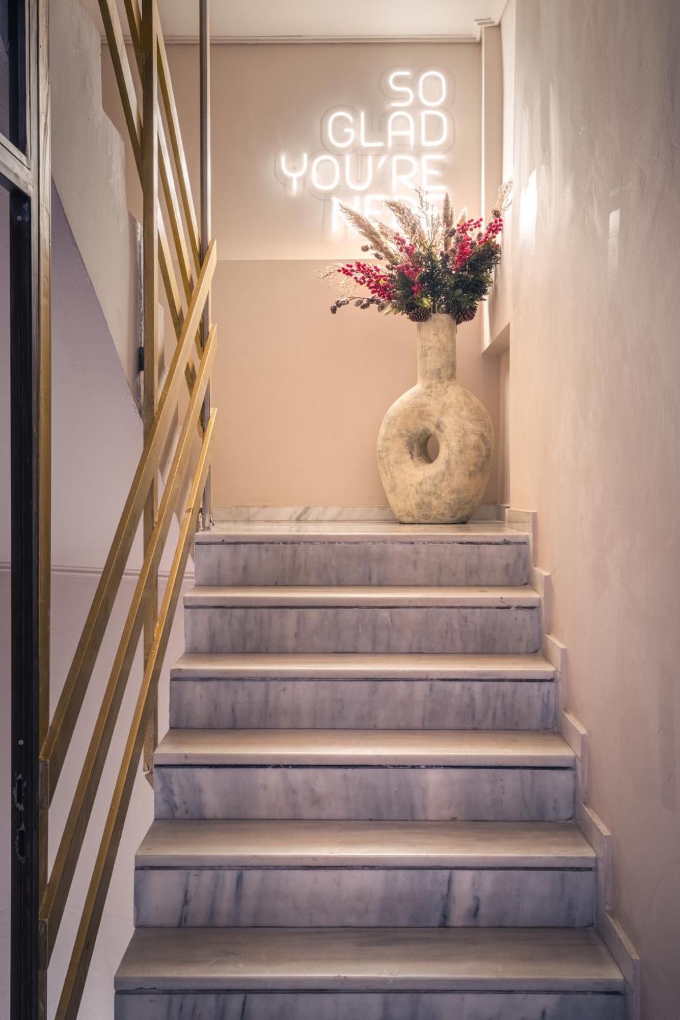 Num Suites & Lofts Athena Bagian luar foto